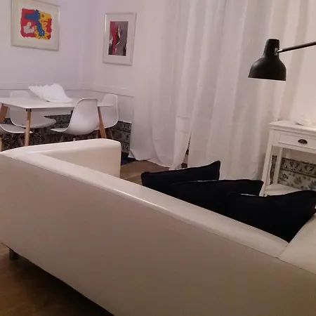 Low Cost - Baixa-mouraria Lisboa