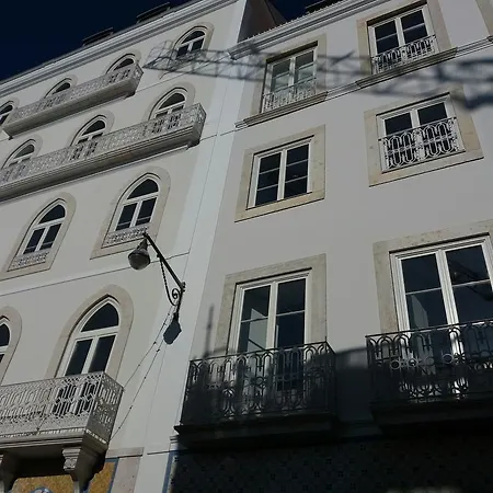 Low Cost - Baixa-mouraria * Lisboa